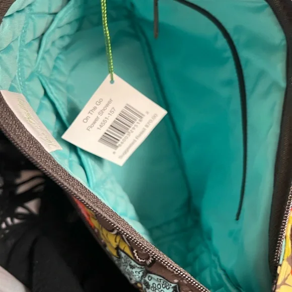 Vera Bradley On The Go Flower Shower - Picture 4 of 9